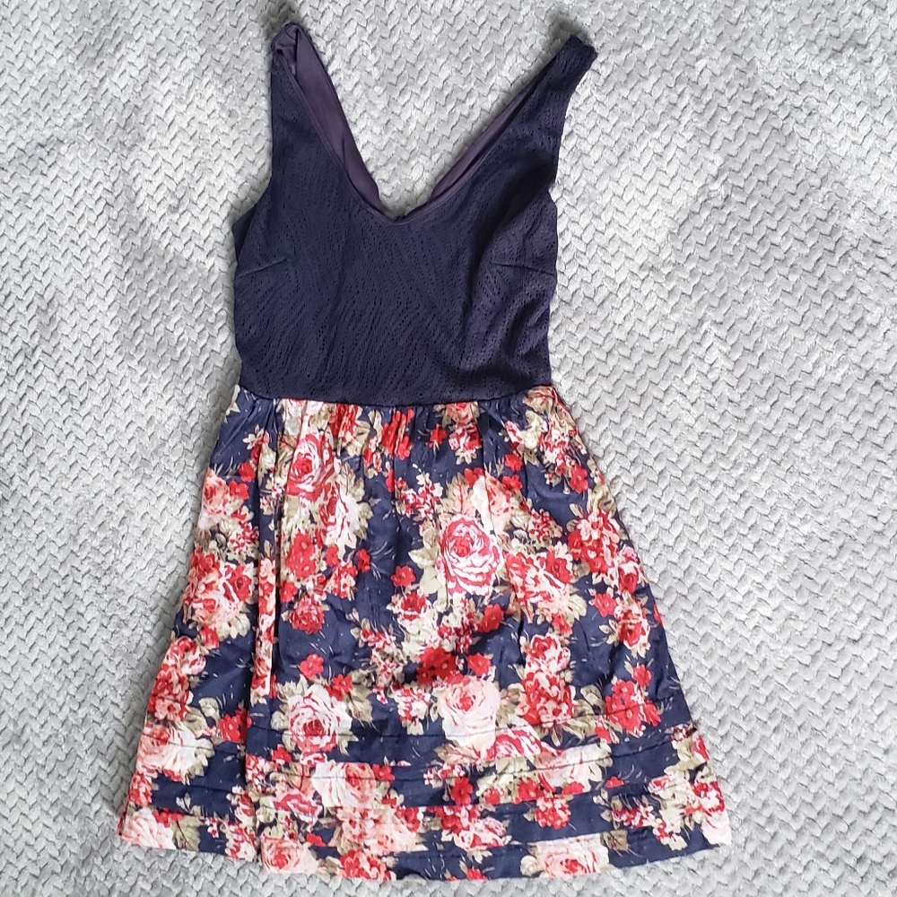 Unity Triangle blue and floral sleeveless dress